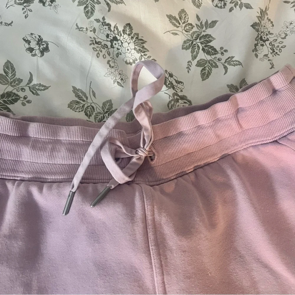 Lululemon Pink Peony Scuba High-Rise Jogger Light Cotton Size 14 - Picture 4 of 10